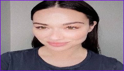 Crystal Reed - Bio, Age, Height, Single, Nationality, Body Measurement